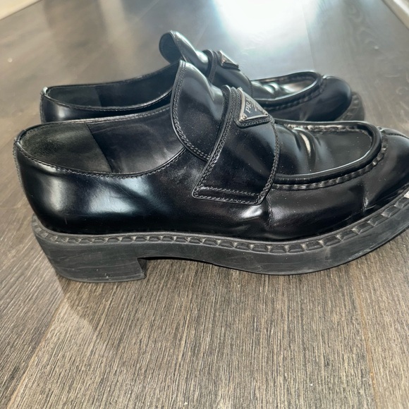 Prada leather loafers - Picture 3 of 5
